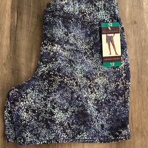 Gloria Vanderbilt Blue and White Amanda Shorts